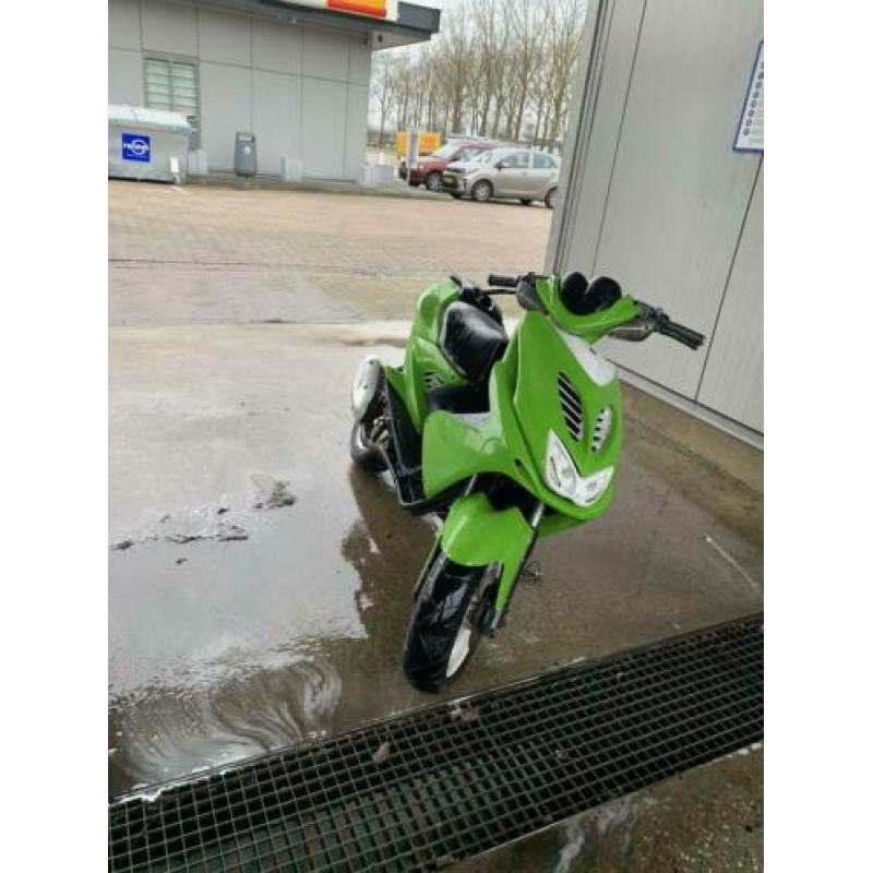 Yamaha aerox green