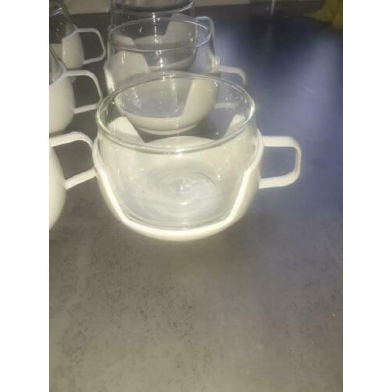 Witte vintage theeglazen Uit de jaren zeventig