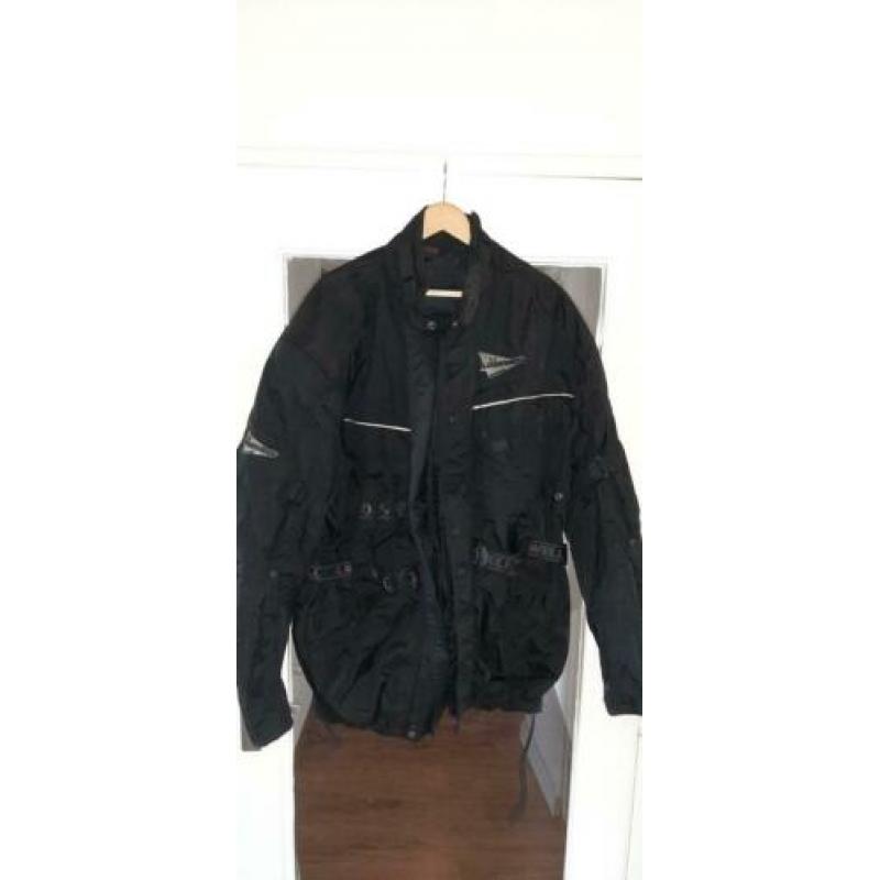 Zgan motorjack 4xl valt wel kleiner!
