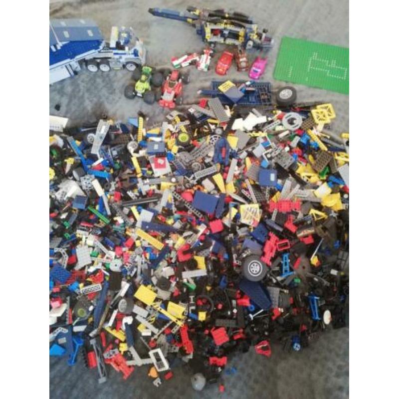 Grote partij lego, lego 8635, lego 7632. Rond de 8 kilo