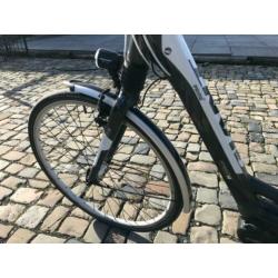 Giant prime + elektrische damesfiets Yamaha middenmotor
