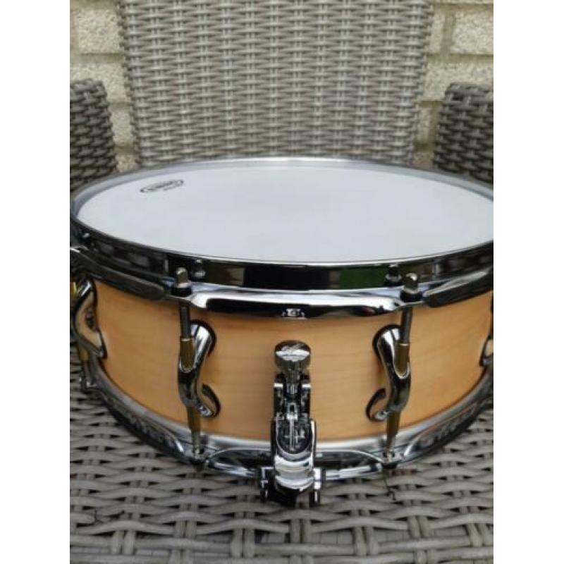 Pearl Sensitone Premium Maple snare snaredrum
