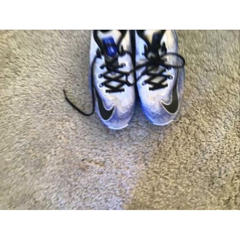 basketbal /sport schoenen maat 39