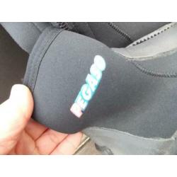 pegaso surf schoenen surfschoenen maat 40 neopreen