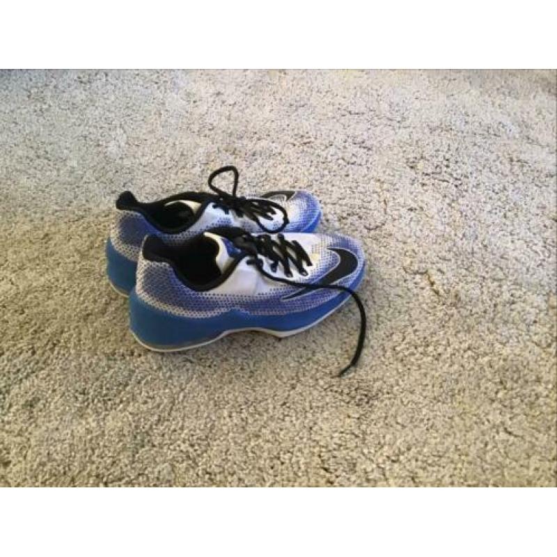 basketbal /sport schoenen maat 39