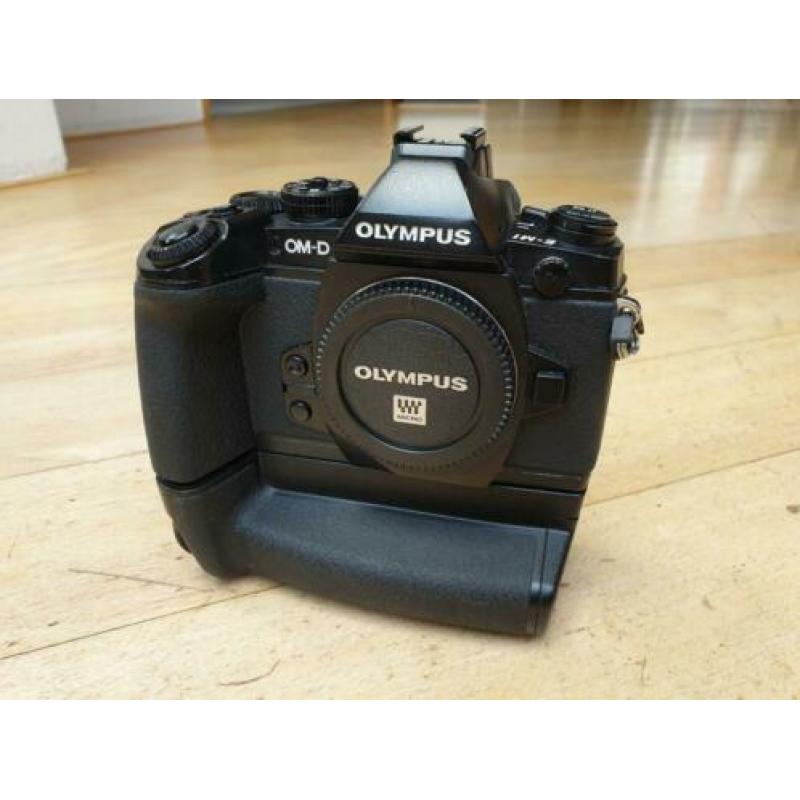 I.g.st. complete Olympus OM-D E-M1 met HLD7 grip /base plate