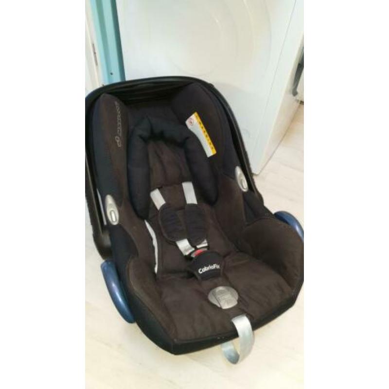 Maxi Cosi Cabriofix zwart