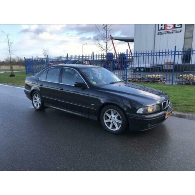 BMW 5-Serie 2.9 D 530 AUT 2003 Zwart Navi Leer