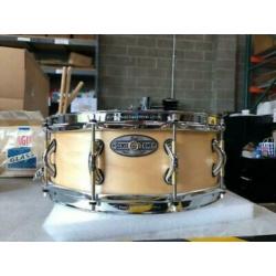Pearl Sensitone Premium Maple snare snaredrum