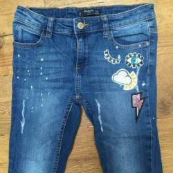 4022 Super leuke jeans MANGO; Mt=152 Nieuwstaat"