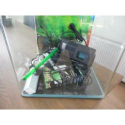 cube aquarium verwarming. pomp /filter LED lamp 32x32x35 cm