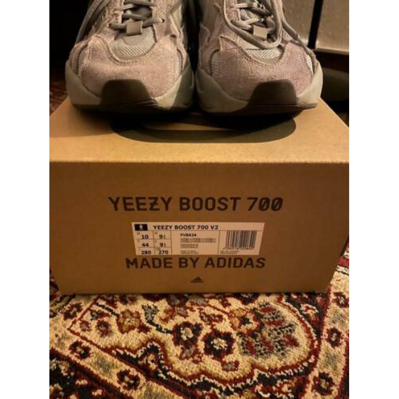 Yeezy 700 V2 Hospital Blue