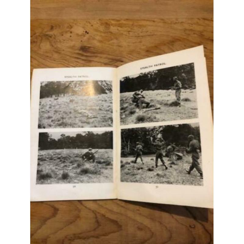 Fieldcraft and Stealth zeldzaam handboek uit 1944