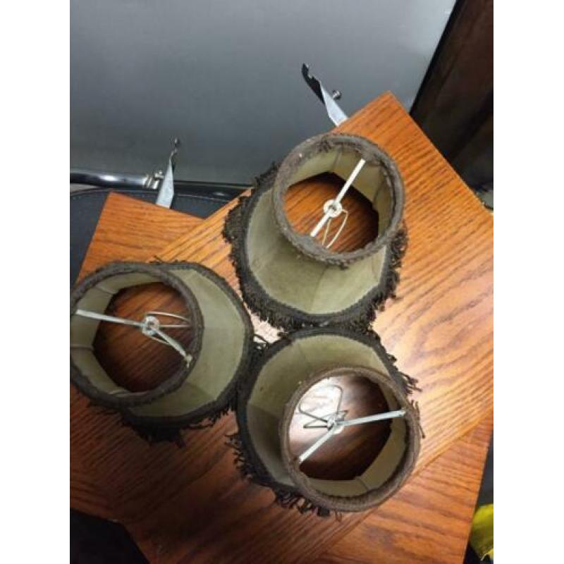 3 oude lampen kapjes