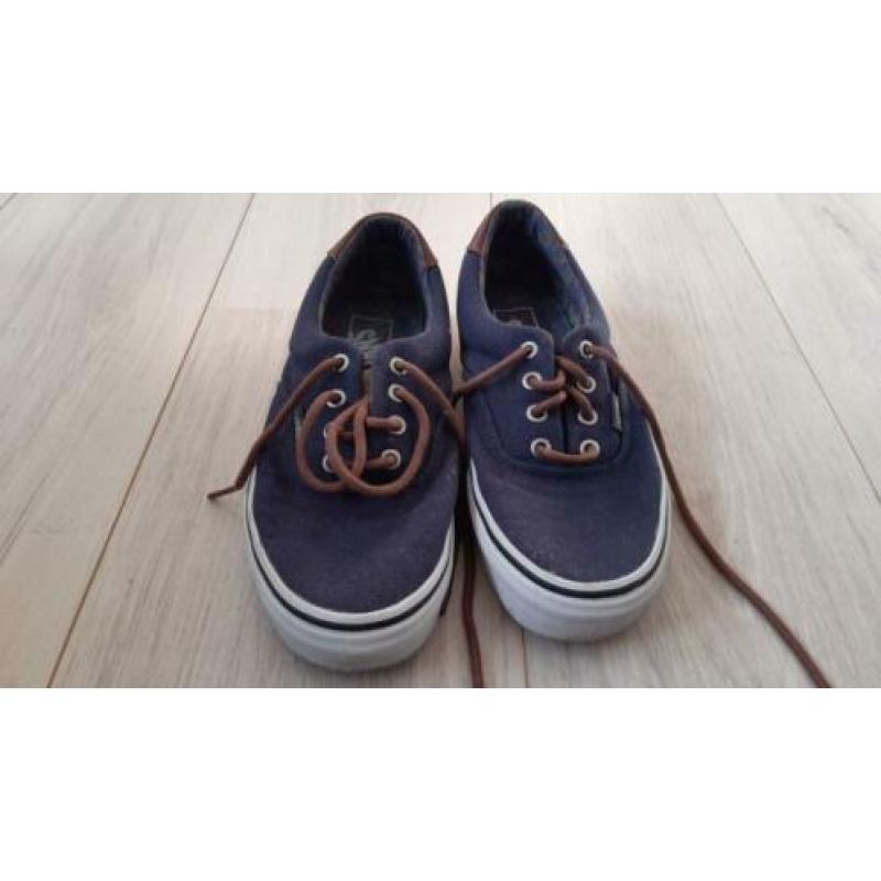 Alle VANS en CONVERSE € 10,00 per stuk! MOET NU WEG!