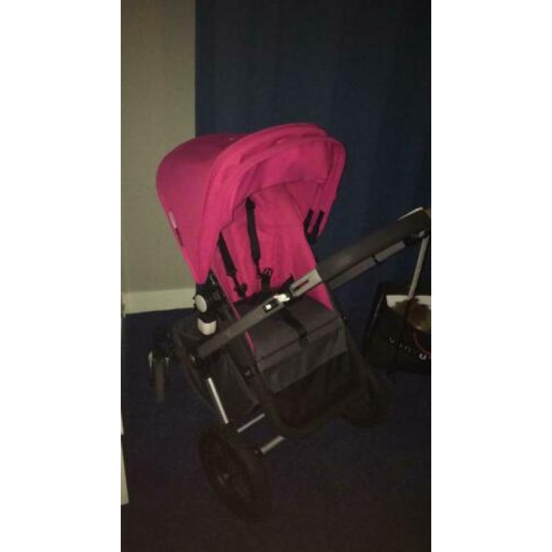Bugaboo fuchsia/roze met maxi Cosi
