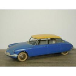 Citroen DS19 - Dinky Toys 24C France