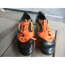 Voet bal schoenen adidas maat 34