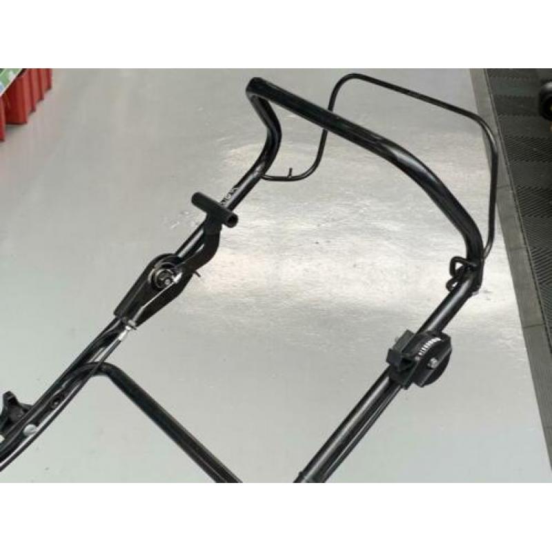 MTD Optima 35 vo verticuteermachine met benzinemotor en opva