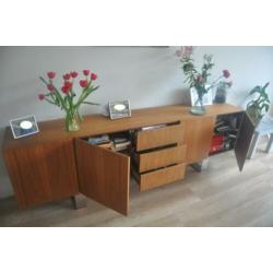 Net dressoir / tijdloos en luxe wandmeubel