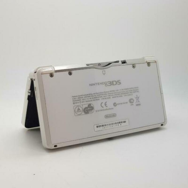 Nintendo 3DS glacier white + oplader || Nu voor maar € 69.99