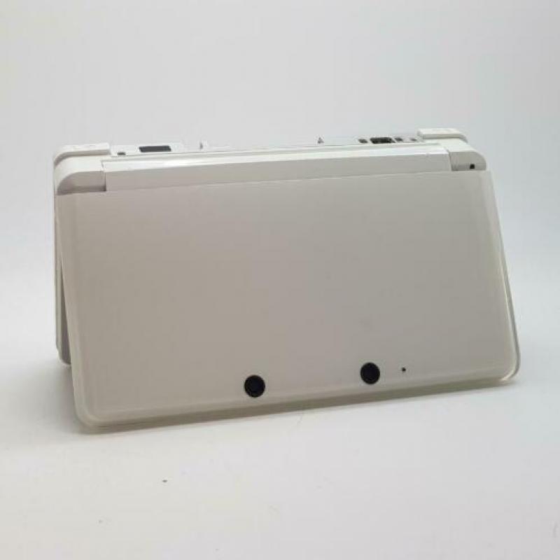Nintendo 3DS glacier white + oplader || Nu voor maar € 69.99