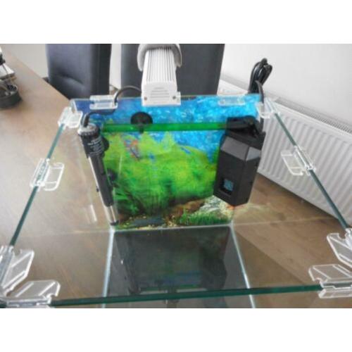 cube aquarium verwarming. pomp /filter LED lamp 32x32x35 cm
