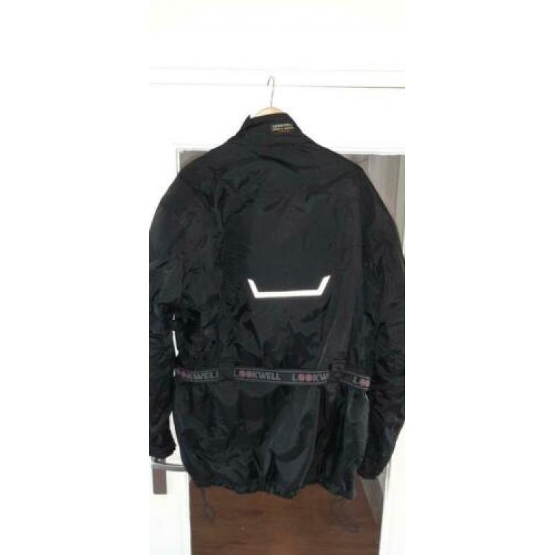 Zgan motorjack 4xl valt wel kleiner!