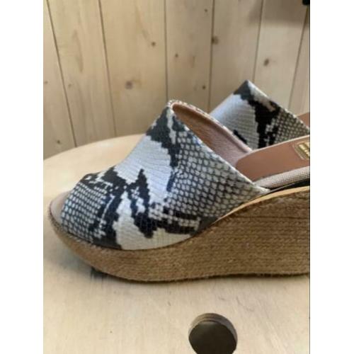 Sandaal met Sleehak met slangenprint maat 40