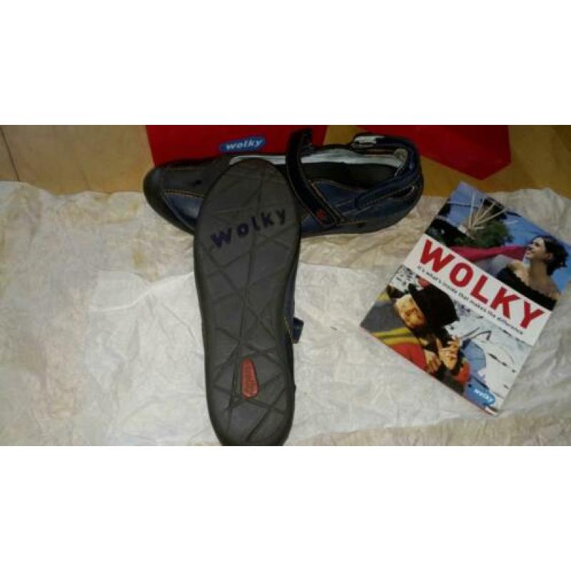 40, opengewerkte sportieve Wolky schoenen/ Sandalen. (Nieuw)