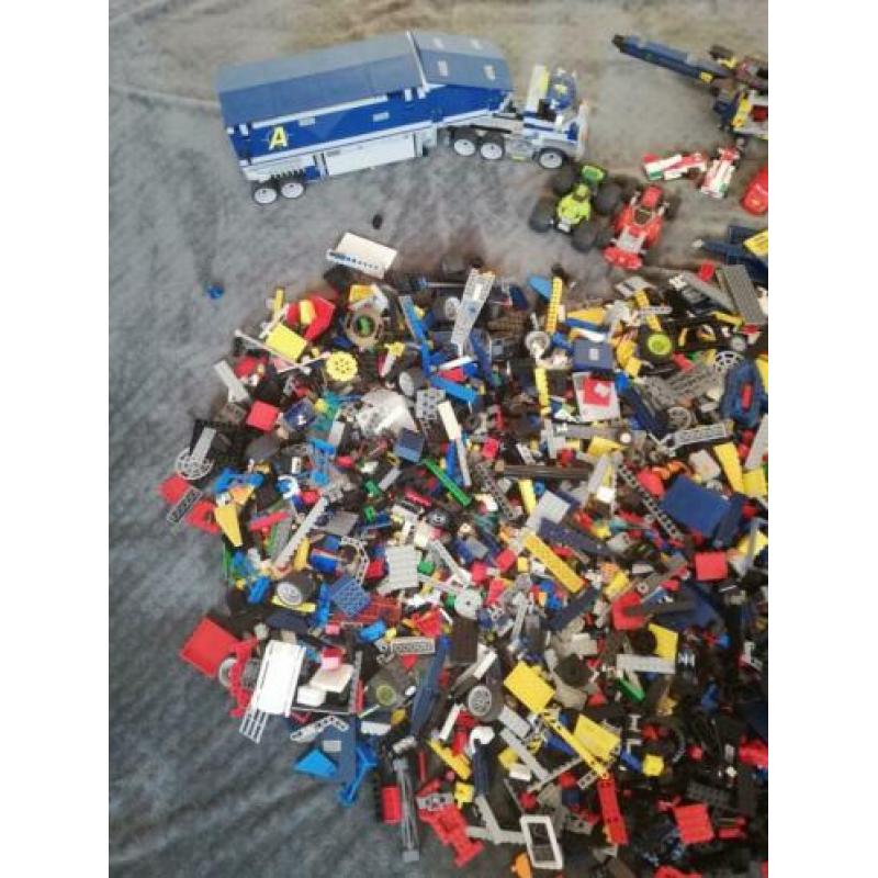 Grote partij lego, lego 8635, lego 7632. Rond de 8 kilo