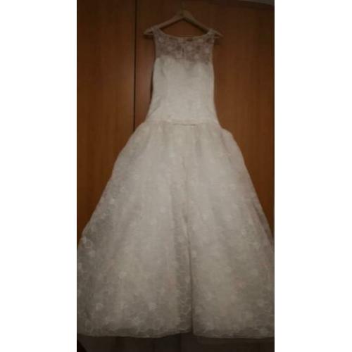 Trouwjurk maat 36/38
