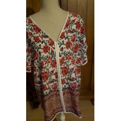 Mooie nieuwe blouse BEXLEYS 48 met kaartje eraan