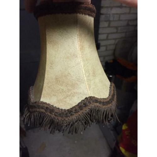 3 oude lampen kapjes