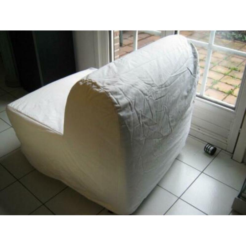 Bed - stoel met lattenbodem en matras met stoelhoes