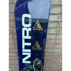 Nitro USA 154cm asymmetrisch snowboard en Snowpro bindingen