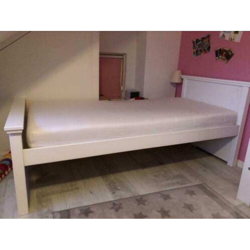 Mooi stevig bed 90x200cm