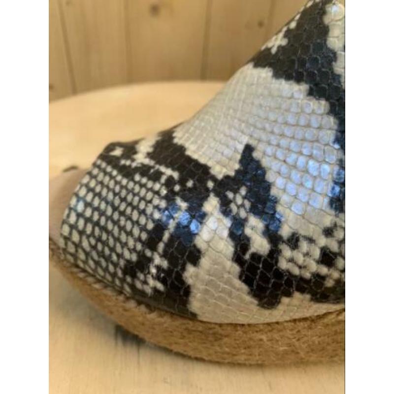 Sandaal met Sleehak met slangenprint maat 40