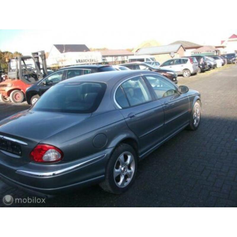Jaguar X-Type
