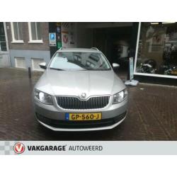 Skoda Octavia Combi 1.6 TDI Greentech Style Businessline Aut