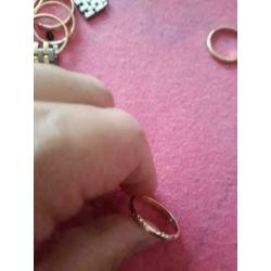Goudkleurige dummy ring maat 16 bieden