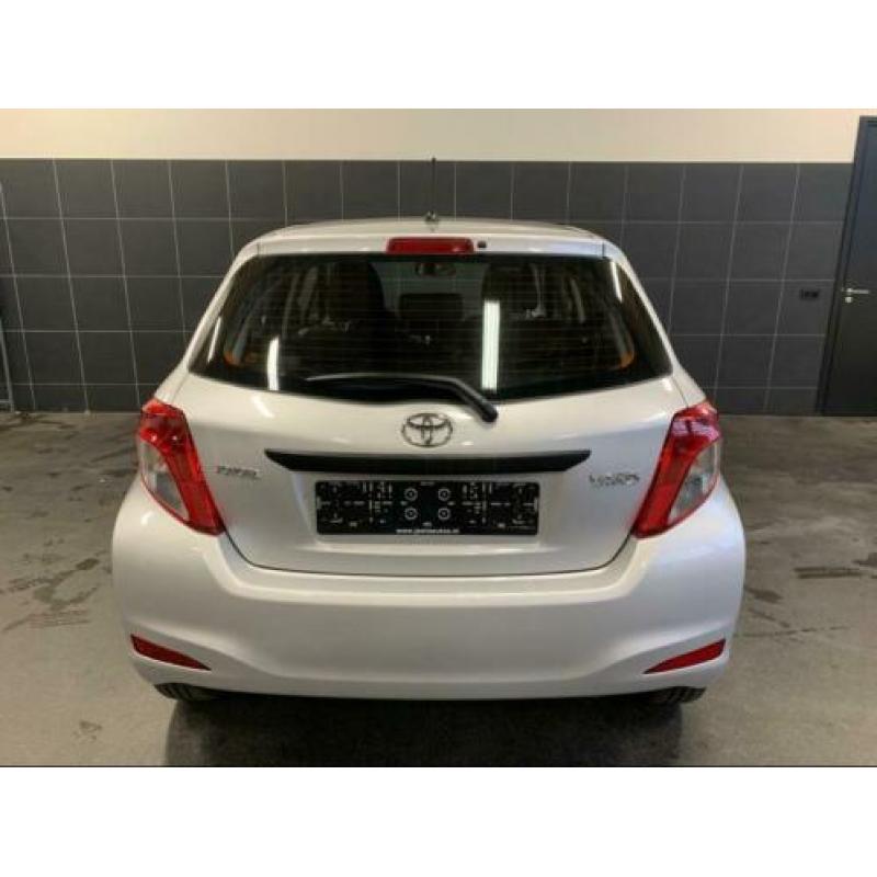 Toyota Yaris 1.3 VVT-i Comfort Airco Auto is in echte Nieuws