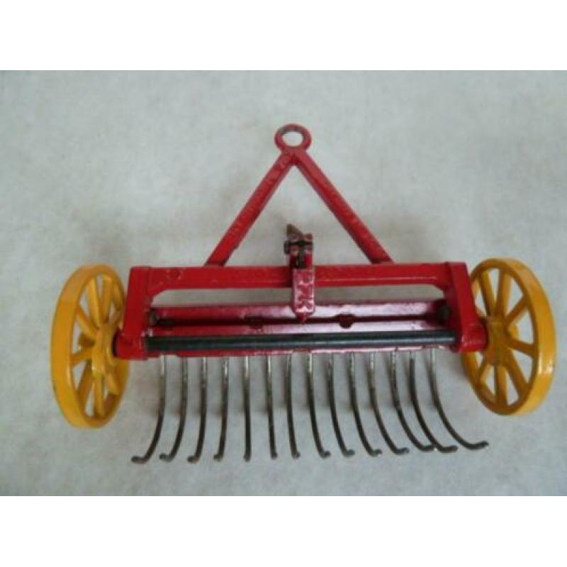 Dinky Toys 324 Hay Rake in mooie staat in OVP
