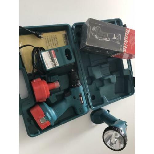 Makita snoerloos boor- schroefmachine plus accu zaklamp
