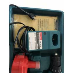 Makita snoerloos boor- schroefmachine plus accu zaklamp