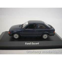Ford Escort III 1981 Donker Blauw 1/43 Maxichamps
