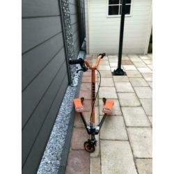Stamp Swing Scooter - step - oranje/ zwart