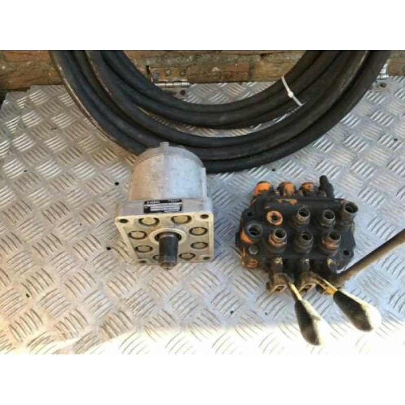 Hydrauliek slangen plus pomp