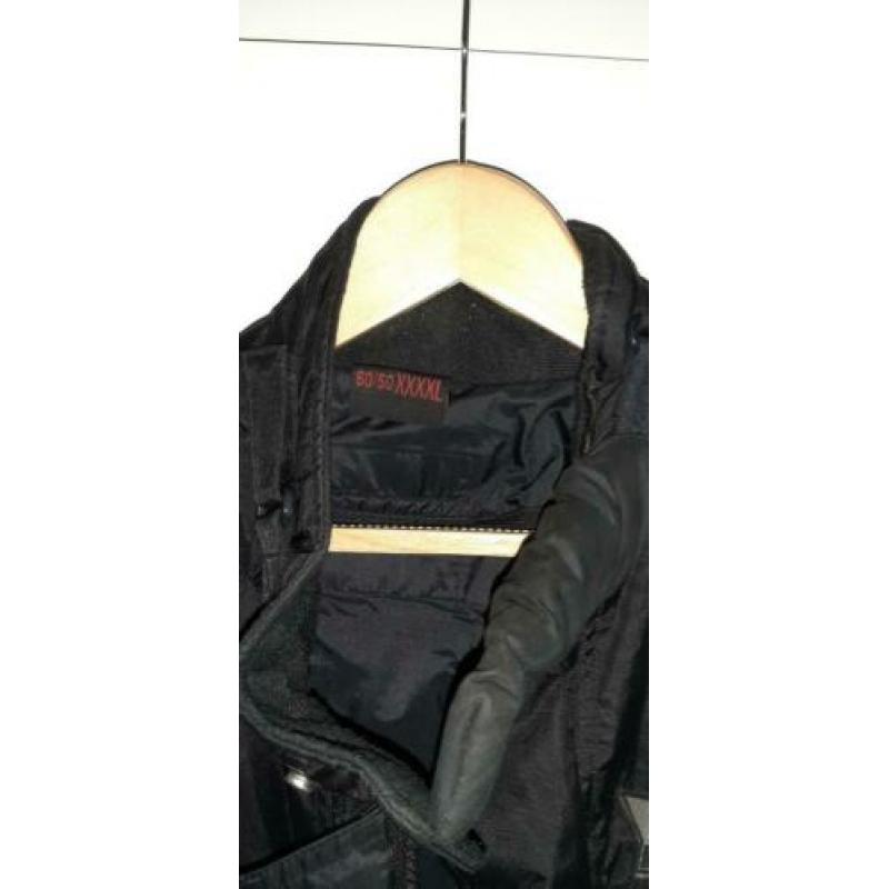 Zgan motorjack 4xl valt wel kleiner!