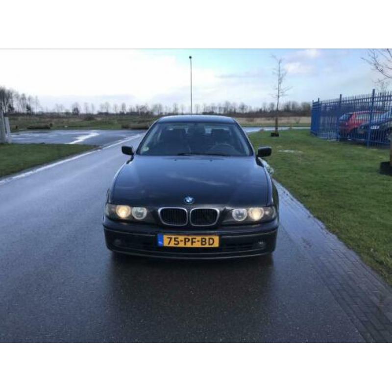BMW 5-Serie 2.9 D 530 AUT 2003 Zwart Navi Leer